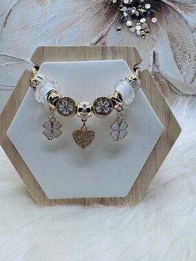 The Flower & Heart Charms Bracelet